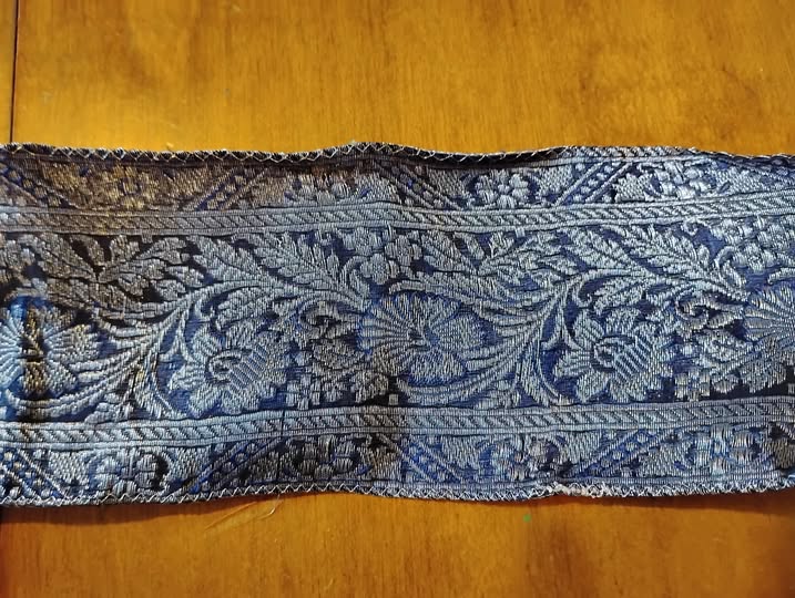 Wide Metallic Trim